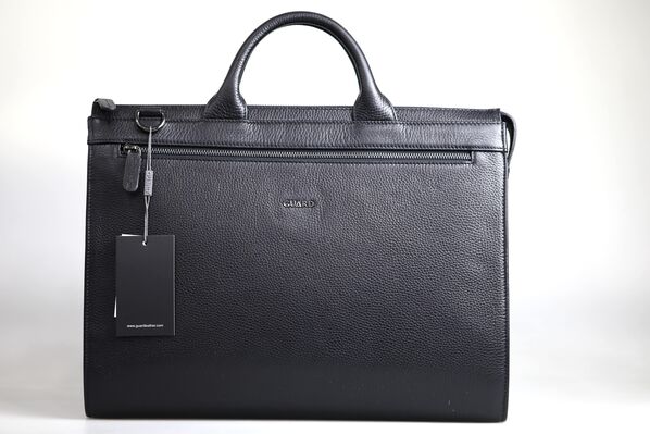  - Guard 1774 Serisi Siyah Hakiki Deri Laptop Çantası