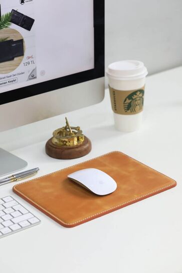 Guard - Guard Stitch Detailed Antique Yellow Leather Mouse Pad 26 x 20 Cm